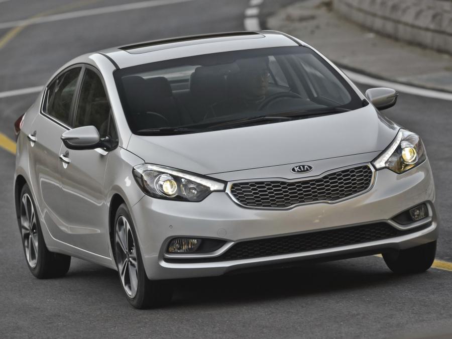  Kia Cerato Sedan 2012 года  (фото 18 из 29)